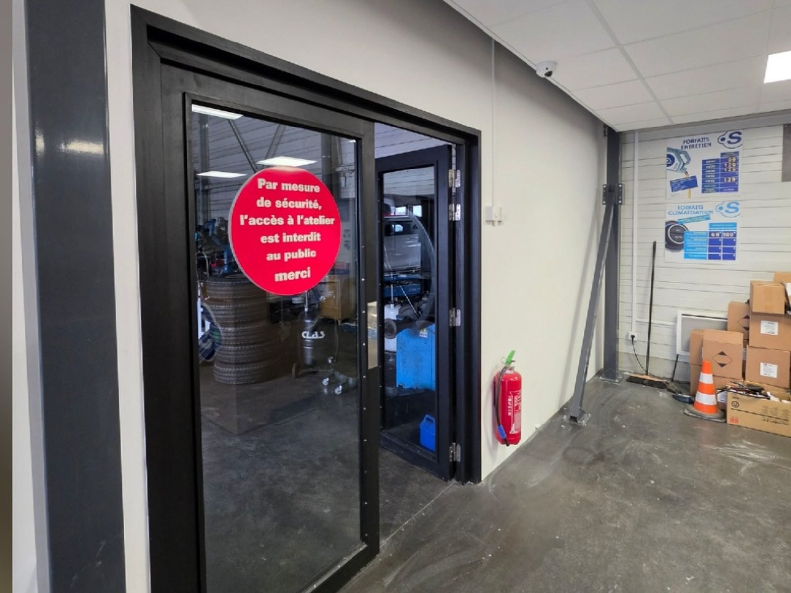 Entrée d'atelier après travaux