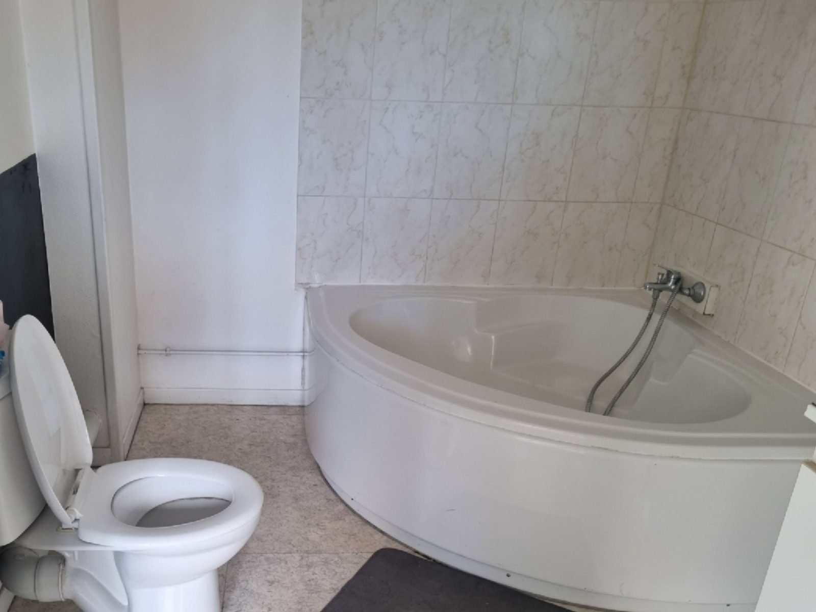 Salle de bain avant travaux